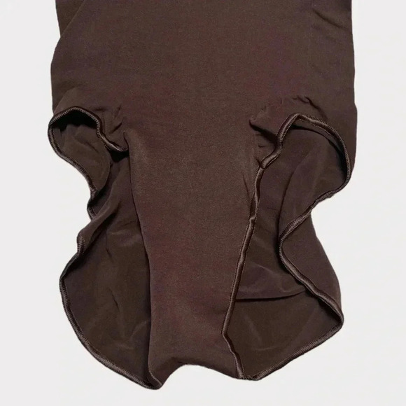 Skims Women’s Size XS Seamless Sculpt High-waisted Brief in Expresso - Picture 3 of 6